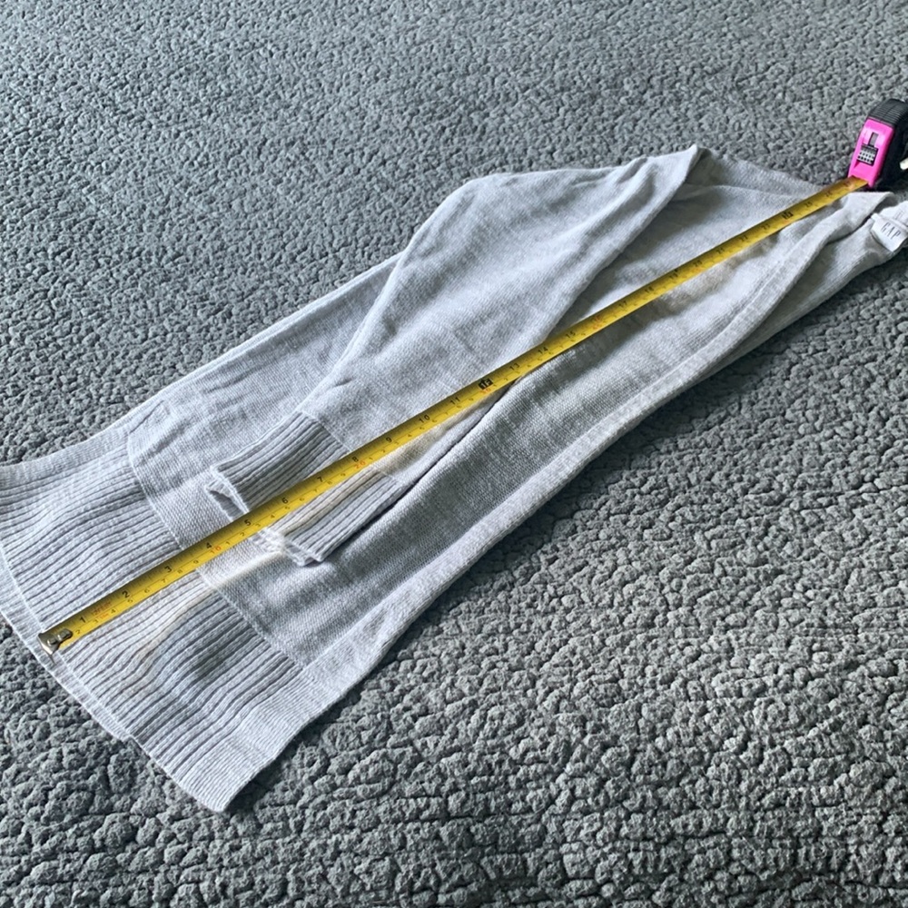 GAP Cardigan - Picture 4 of 5